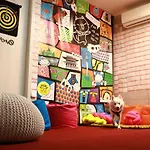 Ari House